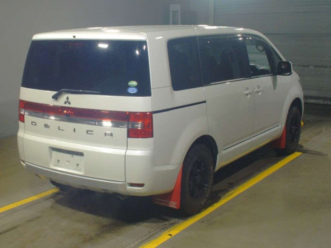 2016 Mitsubishi Delica D5 CV5W[1]