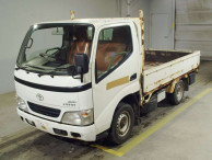 2004 Toyota Dyna Truck