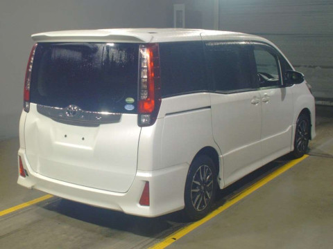 2016 Toyota Noah ZRR80W[1]