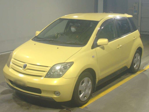 2003 Toyota IST NCP61[0]