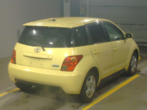 2003 Toyota IST NCP61[1]