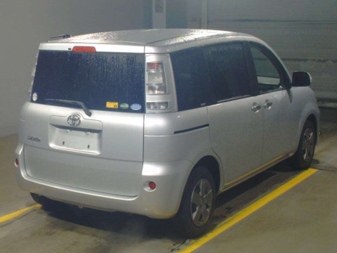 2015 Toyota Sienta NCP81G[1]