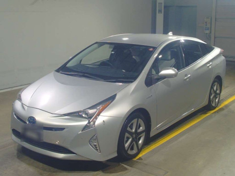 2015 Toyota Prius ZVW51[0]