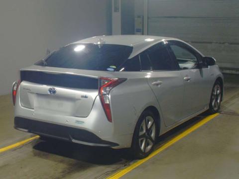 2015 Toyota Prius ZVW51[1]