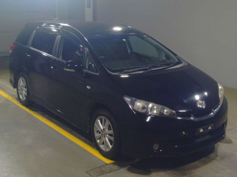 2010 Toyota Wish ZGE20W[2]