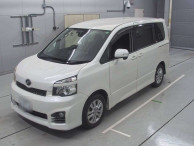 2010 Toyota Voxy