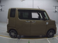 2014 Daihatsu Wake