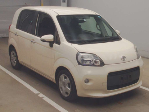 2013 Toyota Porte NCP141[2]