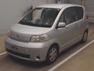 2004 Toyota Porte