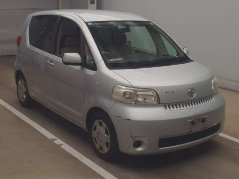 2004 Toyota Porte NNP10[1]