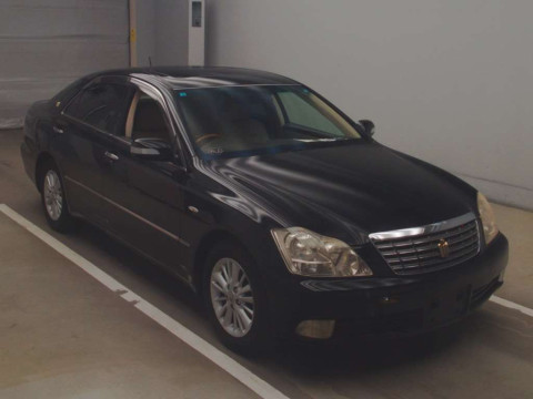 2006 Toyota Crown GRS182[1]