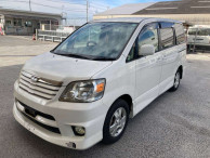 2003 Toyota Noah