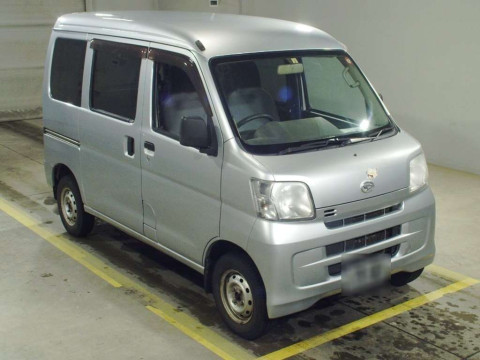 2015 Daihatsu Hijet Cargo S331V[2]