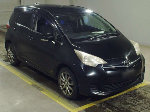 2011 Toyota Ractis NCP125[2]