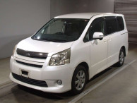 2007 Toyota Noah