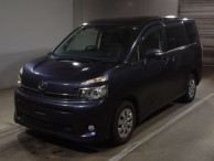 2011 Toyota Voxy