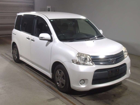 2013 Toyota Sienta NCP81G[1]