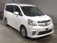 2011 Toyota Noah