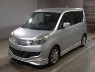 2013 Mitsubishi Delica D2