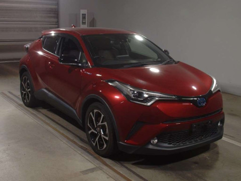 2017 Toyota C-HR ZYX10[1]