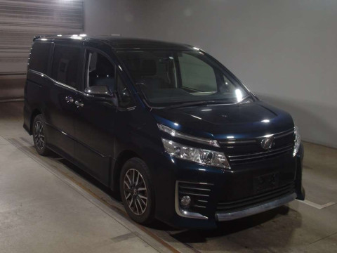 2015 Toyota Voxy ZRR80W[2]