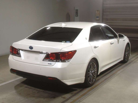 2015 Toyota Crown Hybrid AWS210[1]