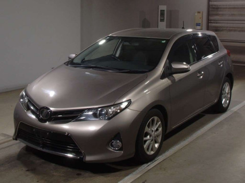 2015 Toyota Auris ZRE186H[0]