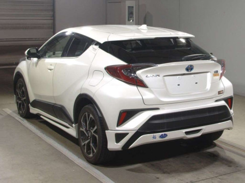 2019 Toyota C-HR ZYX10[2]