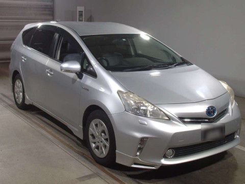 2011 Toyota Prius alpha ZVW40W[0]