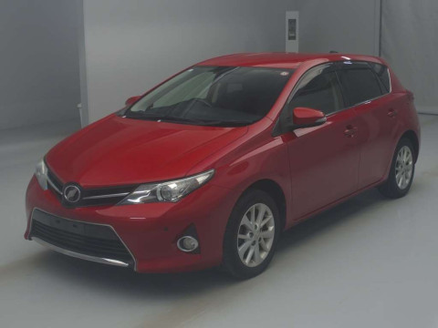 2013 Toyota Auris NZE184H[0]