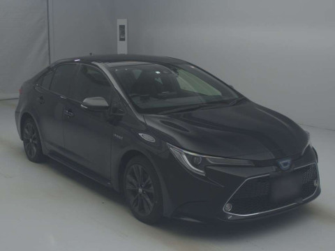 2020 Toyota Corolla Sedan ZWE211[2]