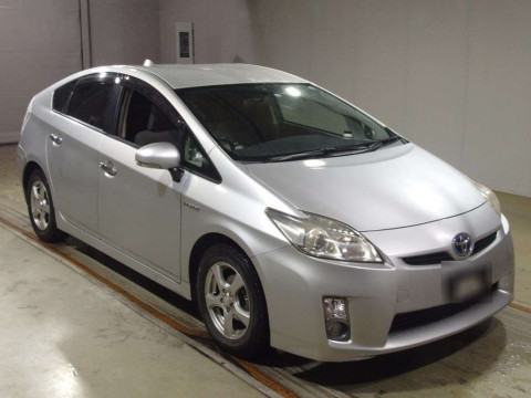 2010 Toyota Prius ZVW30[2]