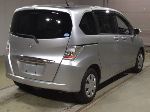 2013 Honda Freed GB4[1]