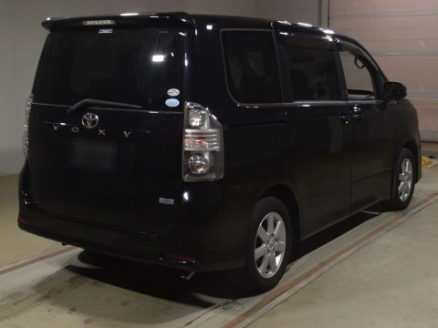 2007 Toyota Voxy ZRR70W[1]