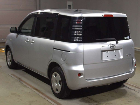 2005 Toyota Sienta NCP81G[2]