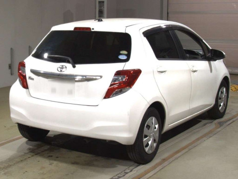 2015 Toyota Vitz NSP130[1]