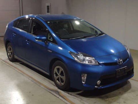 2013 Toyota Prius ZVW30[1]