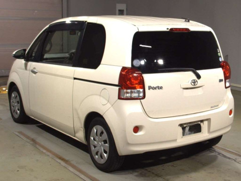 2013 Toyota Porte NCP141[2]