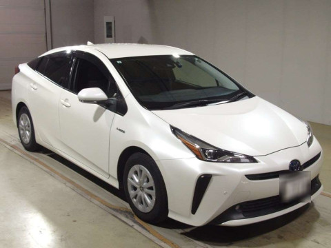 2019 Toyota Prius ZVW51[1]