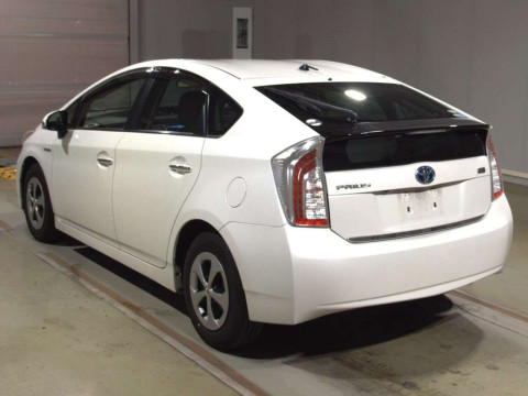 2013 Toyota Prius ZVW30[2]