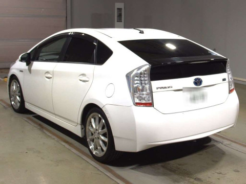 2010 Toyota Prius ZVW30[1]