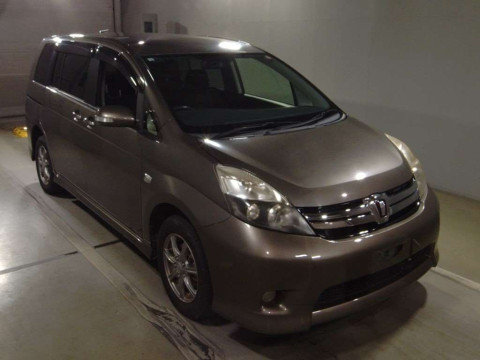 2012 Toyota Isis ZGM15W[2]