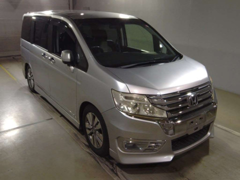 2012 Honda Step WGN Spada RK5[2]