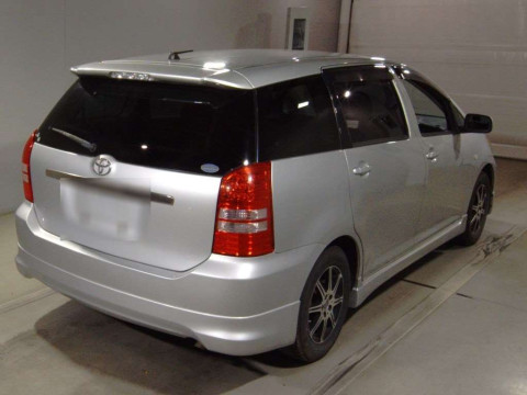 2003 Toyota Wish ZNE10G[1]