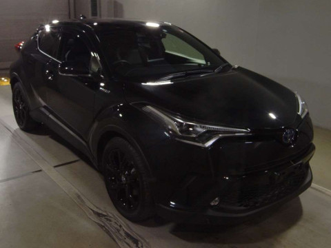 2019 Toyota C-HR ZYX10[2]