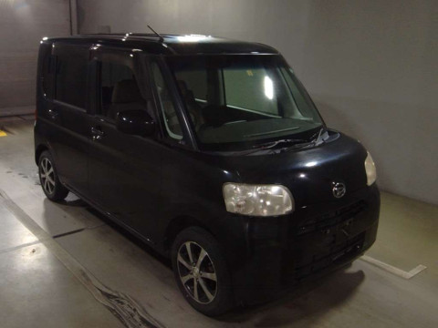 2010 Daihatsu Tanto L375S[2]