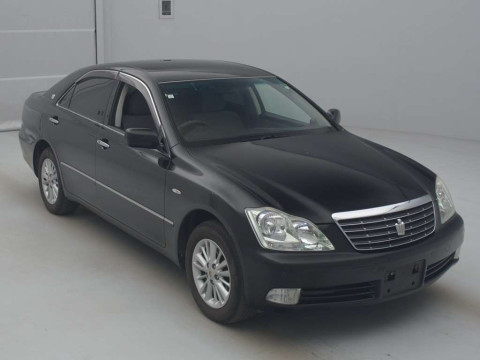 2005 Toyota Crown GRS181[2]