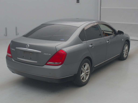 2005 Nissan Teana J31[1]