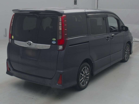 2014 Toyota Noah ZRR80W[1]