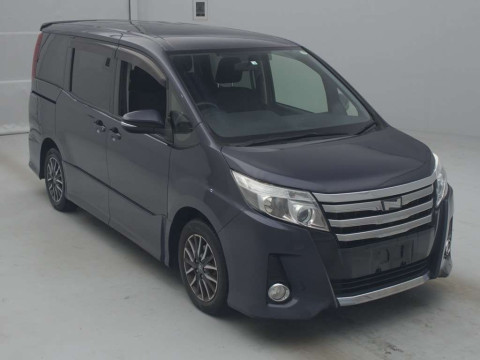 2014 Toyota Noah ZRR80W[2]